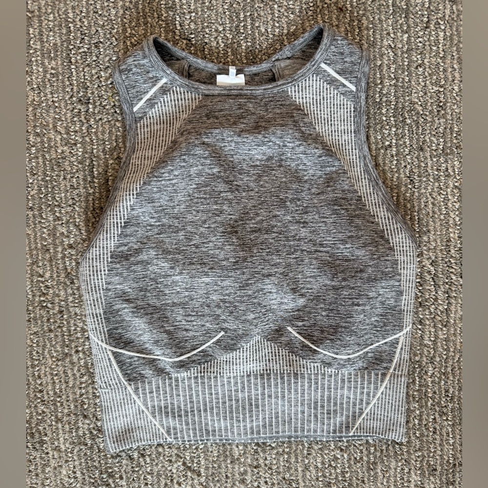 HIIT ASOS Seamless Sports Bra Crop Top Gray Racerback Strappy Back Size S